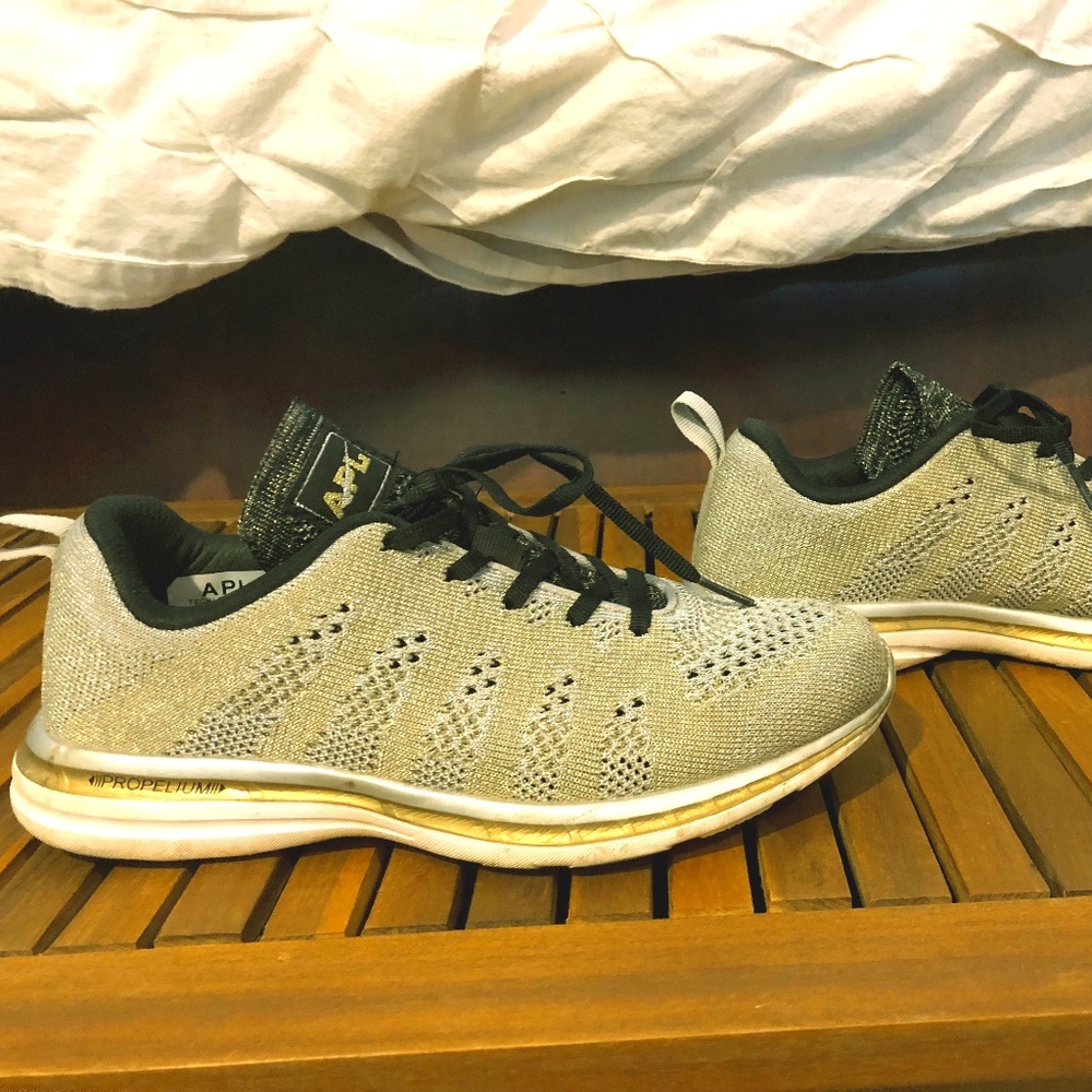 APL TechLoom Pro in Silver/Gld/Blk - Gently Loved!